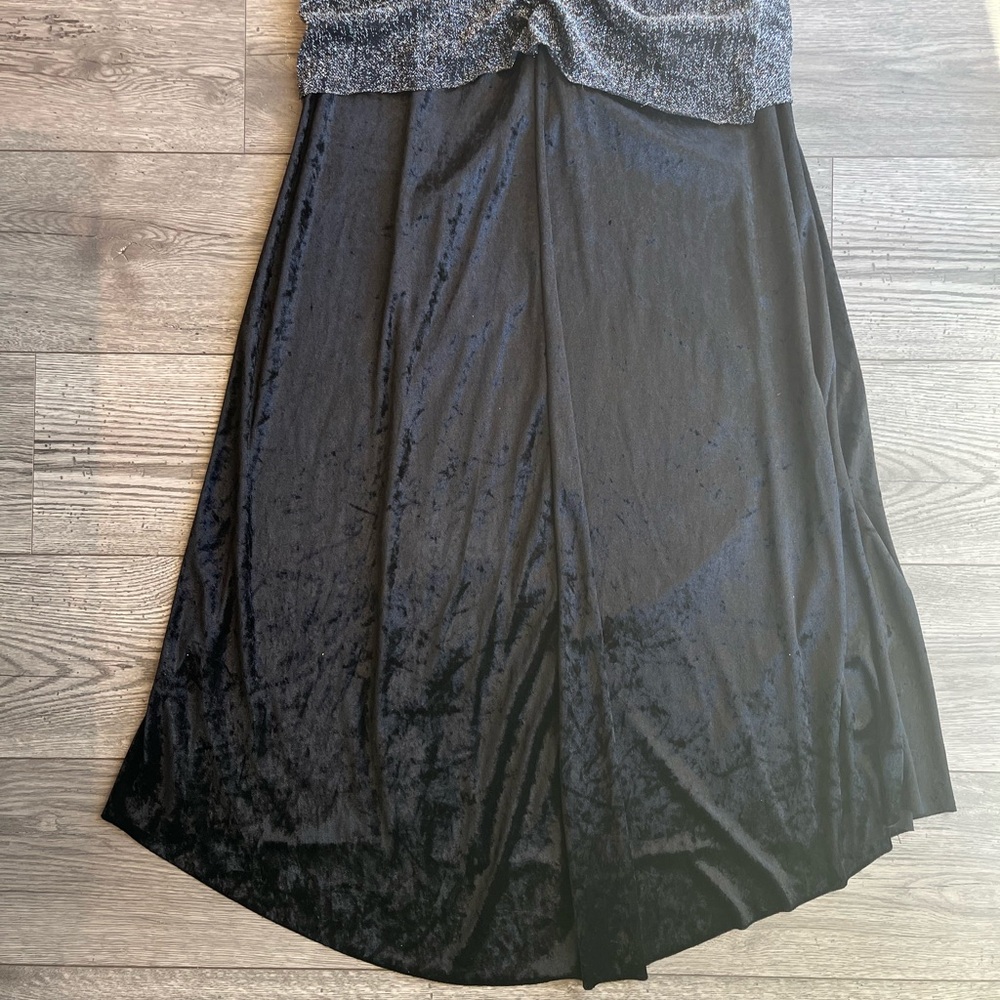 Disguise Women’s Vampire Halloween Costume Black, Gray, & Purple Puff Sleeve - Picture 7 of 9